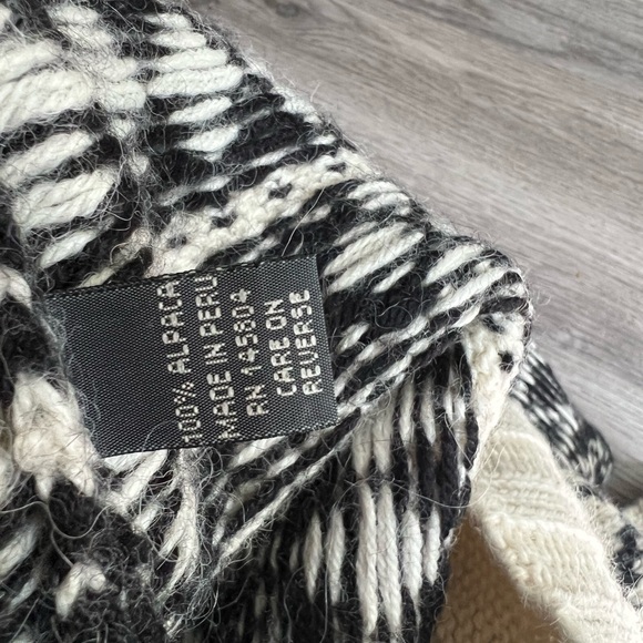 Classic 100% Alpaca Agathe Turtleneck Sweater White Black Sz. M - Picture 5 of 6